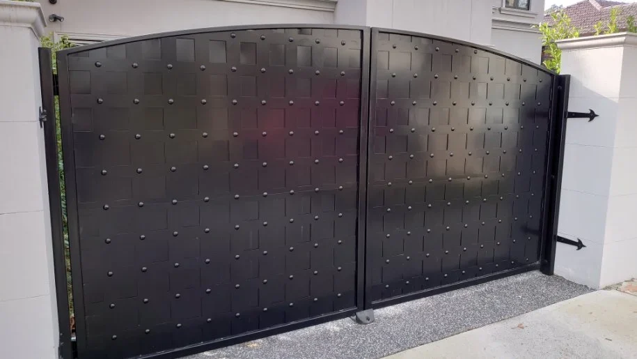 powder coating house gate completed in melbourne